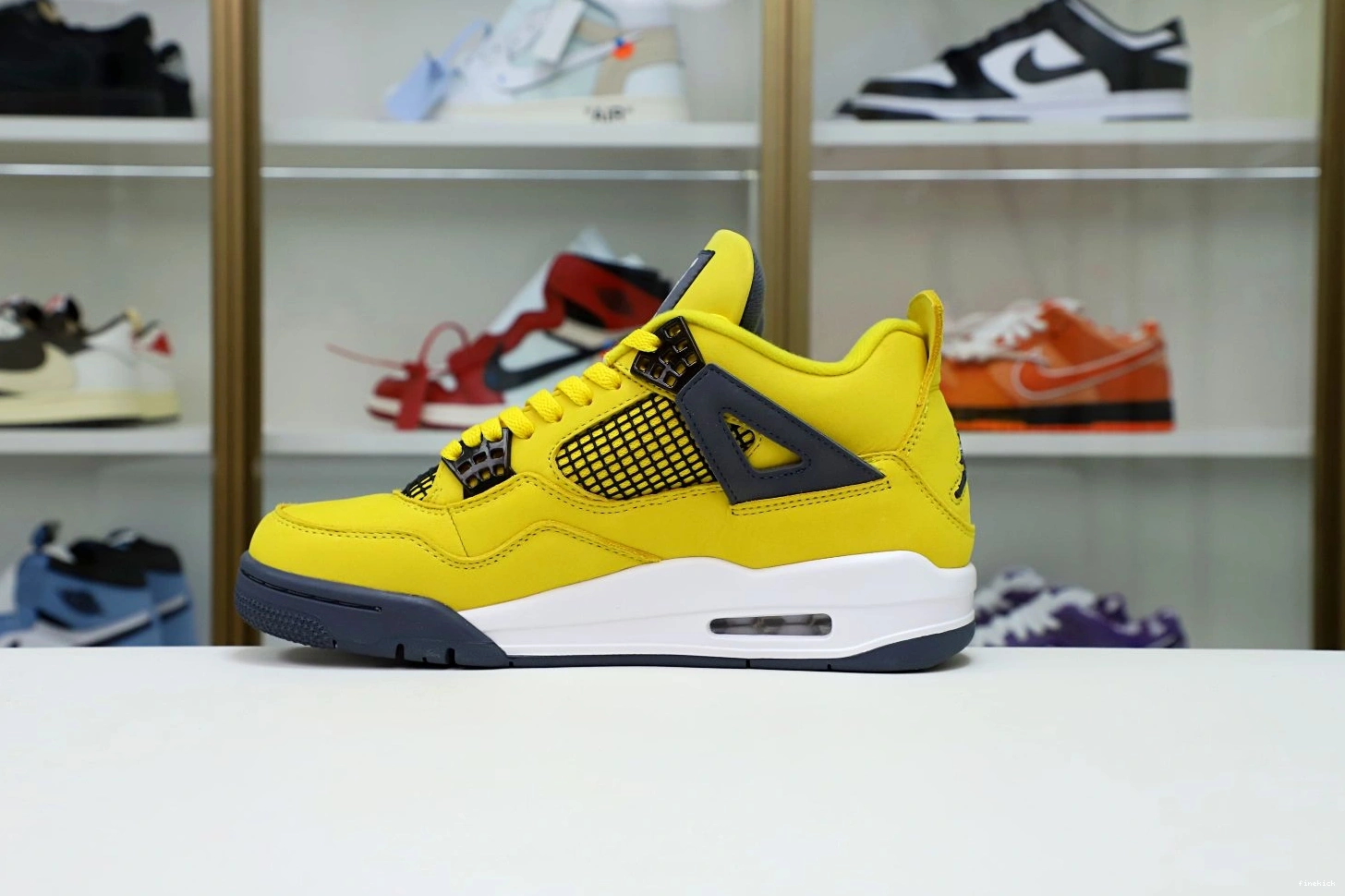 AIR 4 'LIGHTNING' 2021 AIR JORDAN RETRO JORDAN 0116